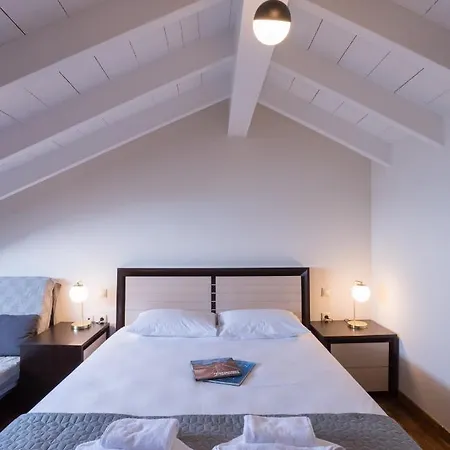 Pension Nikolaos