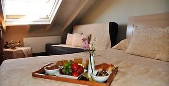 Pension Nikolaos 3*