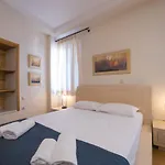 Nikolaos 3*