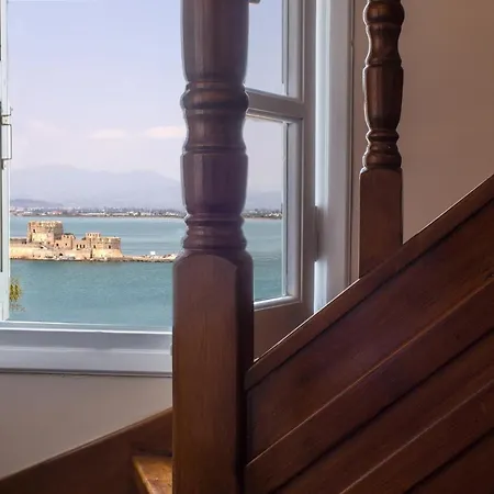 Nikolaos 3*
