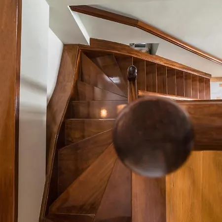 Nikolaos בית הארחה 3*